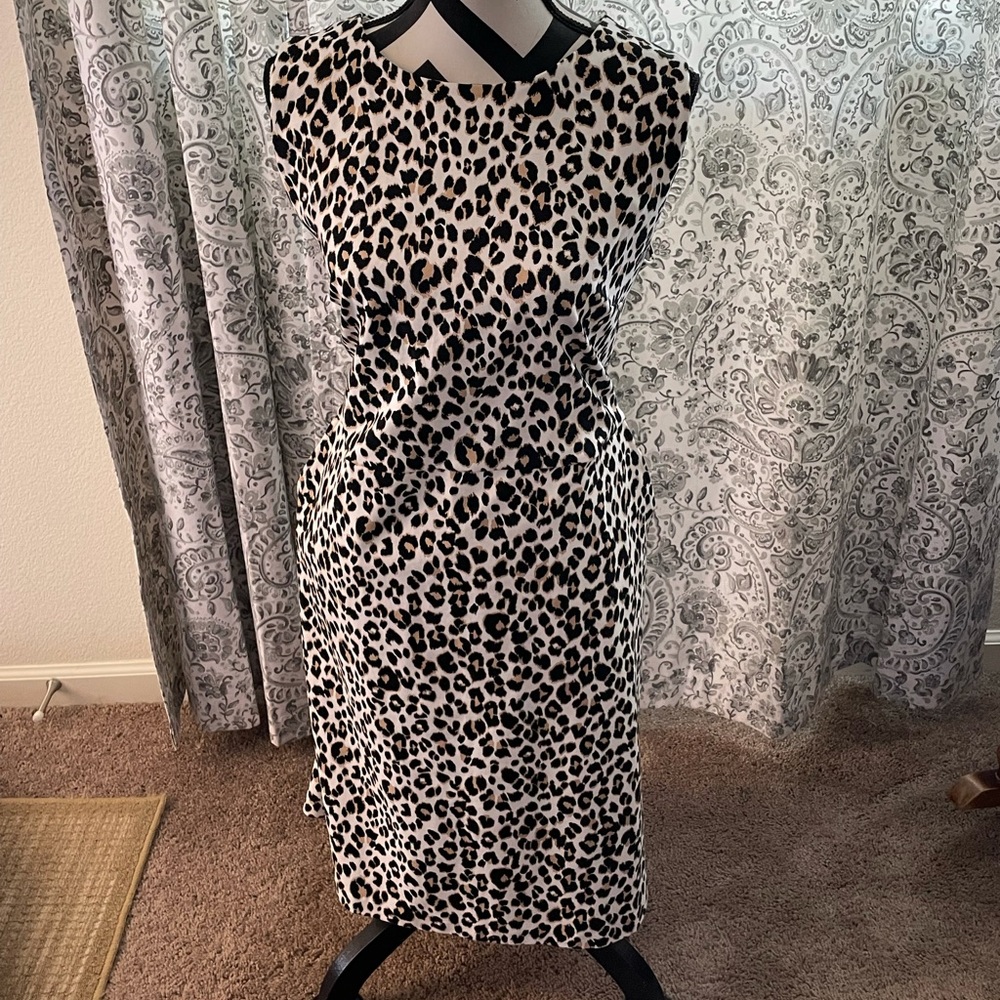 BNWOT Old Navy leopard print dress with pockets